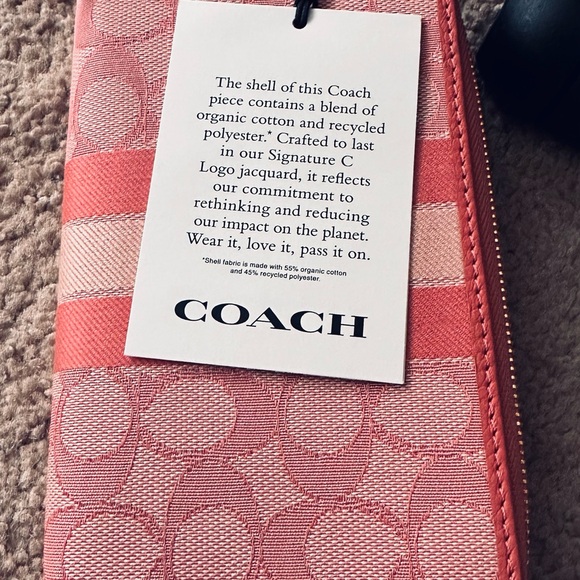 Coach Dempsey Continental Wallet/ Wristlet . Brand new with tags never used - Picture 5 of 6